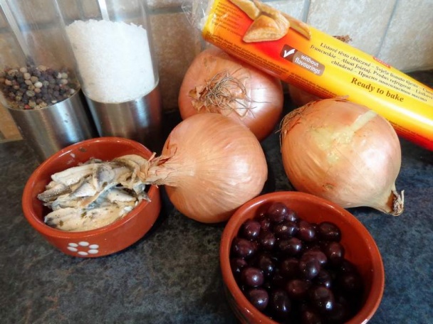 Môj cibuľový koláč na spôsob pissaladière - obrázok 1