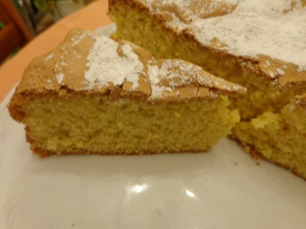 Piškótový koláč s pomarančovou príchuťou na spôsob portugalského Pão de ló - obrázok 9