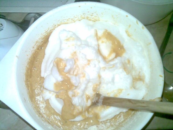 Karamelový koláč s marhuľami a smotanovou polevou (fotorecept) - obrázok 5