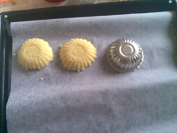 Formičkové kokosky s krupicovým krémom (fotorecept) - obrázok 5