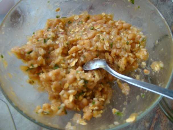 Zapečená plnená paprika s čili fazuľou a mletým mäsom - obrázok 1