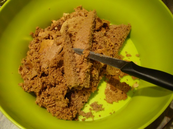 Gaštanová torta s angry birds figúrkami (fotorecept) - obrázok 3