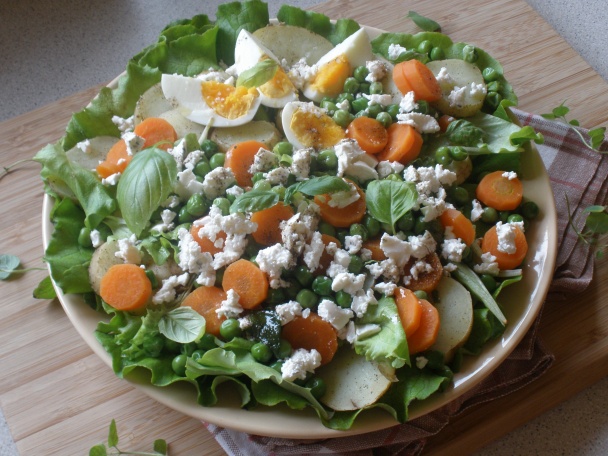 Letný zemiakový šalát - obrázok 4