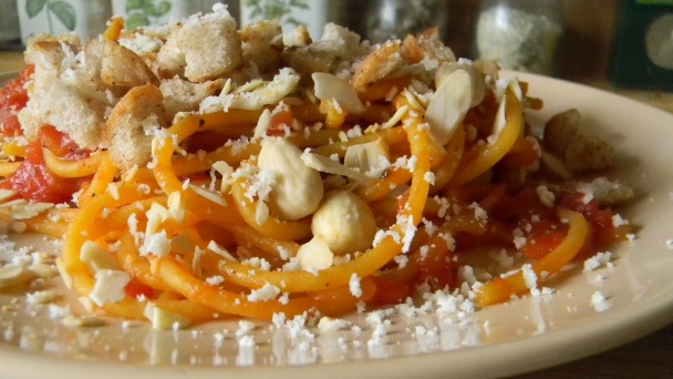 Bigoli s mandľami - obrázok 3