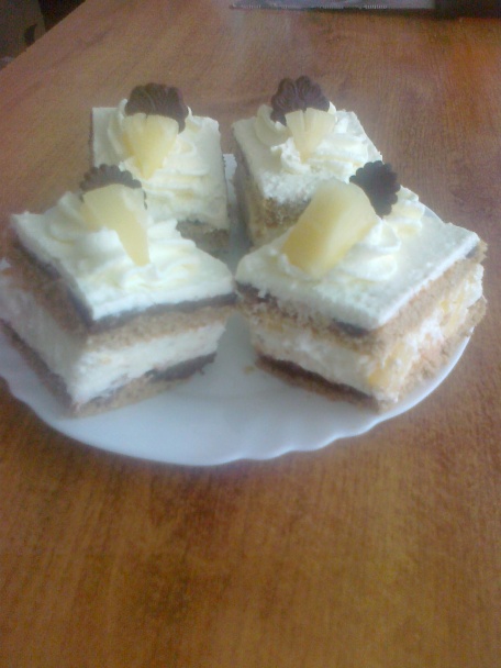 Tvarohovo - ananásový zákusok - obrázok 6