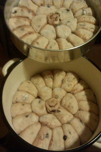 Orechovo-slivkový kysnutý koláč (fotorecet) - obrázok 4