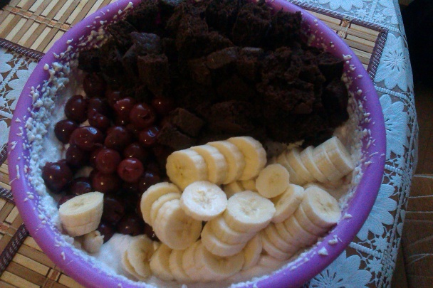 Višňovo-banánová smotanová torta (fotorecept) - obrázok 2