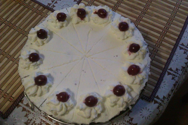 Višňovo-banánová smotanová torta (fotorecept) - obrázok 4