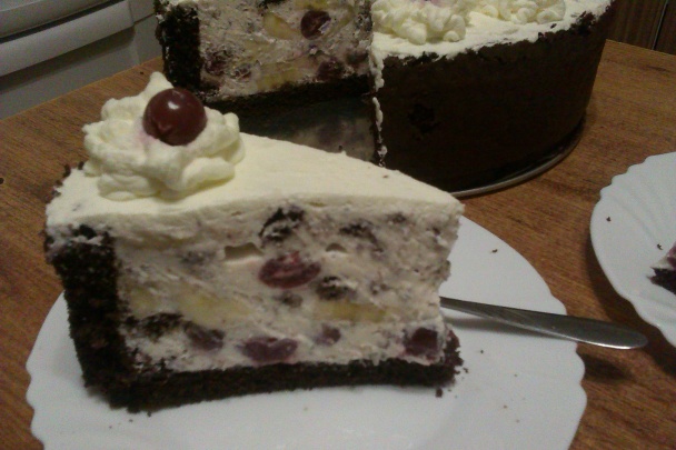 Višňovo-banánová smotanová torta (fotorecept) - obrázok 5