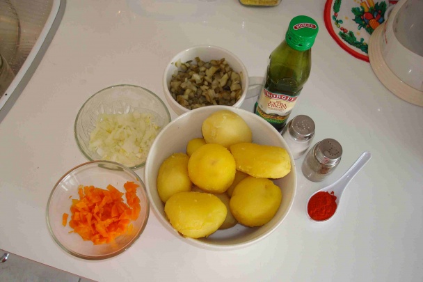 Paprikový zemiakový šalát (fotorecept) - obrázok 2