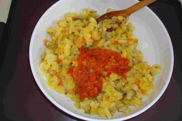 Paprikový zemiakový šalát (fotorecept) - obrázok 4