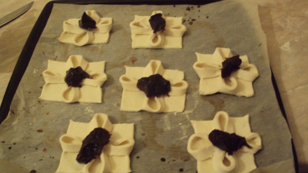 Kvietok z lístkového cesta (fotorecept) - obrázok 3