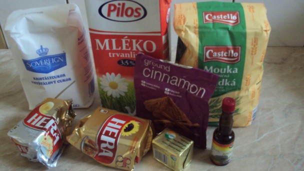 Bábovka zo škoricových guľôčok (fotorecept)  - obrázok 1