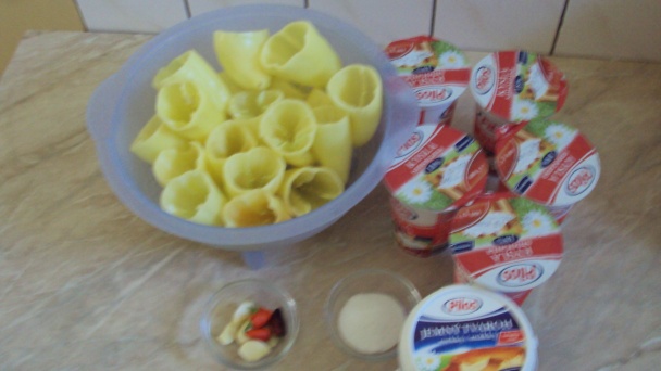 Papriky v smotane - šalát (fotorecept) - obrázok 1