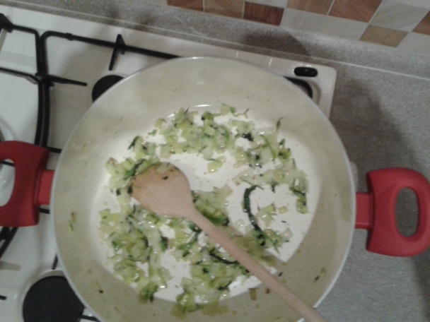 Krémová polievka z listov reďkovky (fotorecept) - obrázok 2