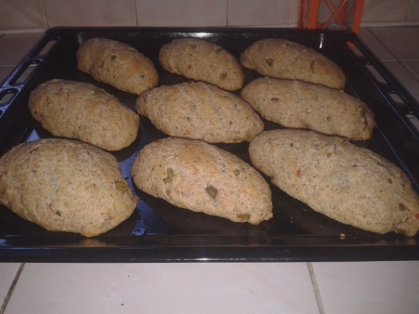 Celozrnné žemle s olivami a bazalkou (fotorecept) - obrázok 3