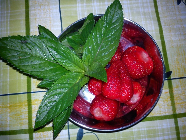 Jahôdkovo-višňové smoothie - obrázok 3
