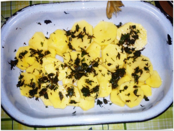 Pečené zemiaky s bylinkami - obrázok 3