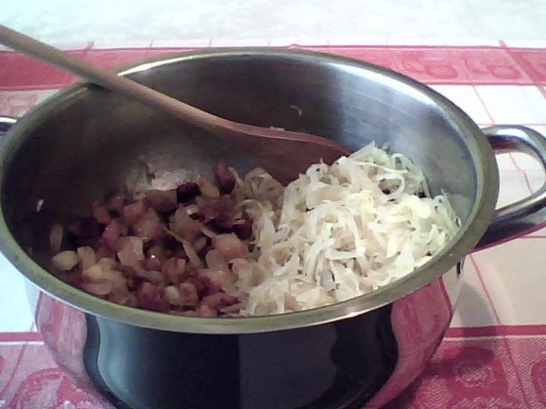 Placky s mäsovým tajomstvom v kapuste (fotorecept) - obrázok 1