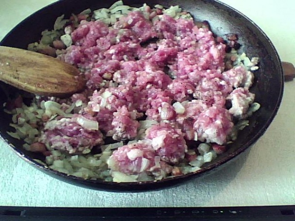 Zemiakové knedle plnené mäsom (fotorecept) - obrázok 3