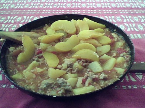 Zemiaky s ovocím a mletým mäsom (fotorecept) - obrázok 3