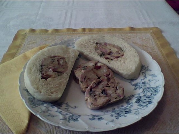 @sráczova knedľa Karle-Varle v parenej knedli - obrázok 3