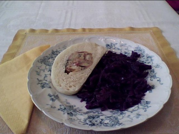 @sráczova knedľa Karle-Varle v parenej knedli - obrázok 4