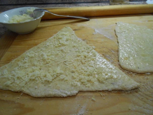 Rožky plnené škvarkovou, bryndzovou nátierkou či syrom... (fotorecept) - obrázok 2