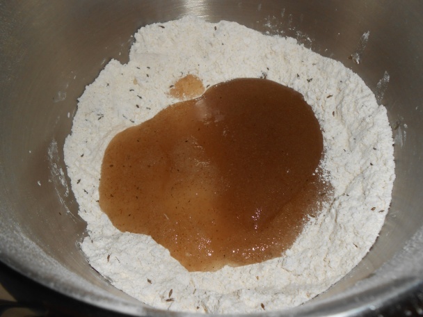 Bezlepkový kváskový chlieb s orechmi (fotorecept) - obrázok 3