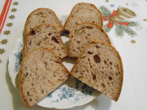 Bezlepkový kváskový chlieb s orechmi (fotorecept) - obrázok 7