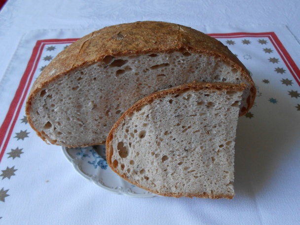 Bezlepkový kváskový chlieb s orechmi (fotorecept) - obrázok 8