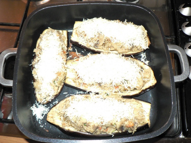 Zapekané plnené baklažány (fotorecept) - obrázok 6