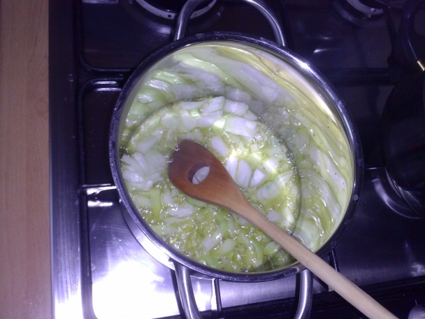 Paradajková polievka s fazuľou - obrázok 1