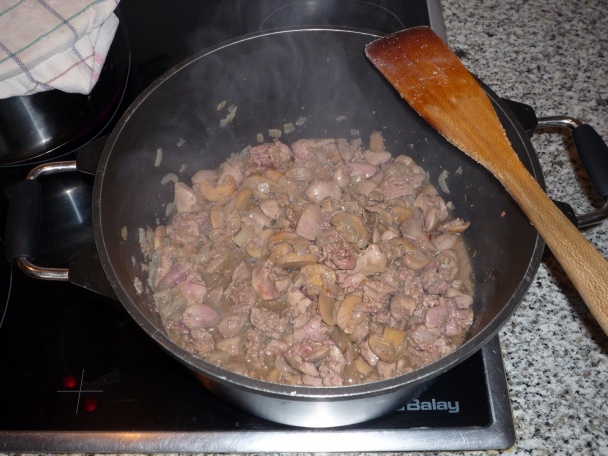 Kuracia pečeň na hubách a smotane (fotorecept) - obrázok 2