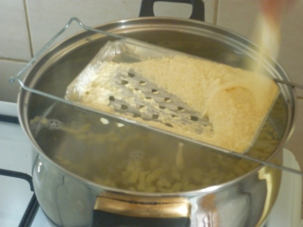 Halušky s kyslou kapustou, pečeňou a smotanou (fotorecept) - obrázok 3