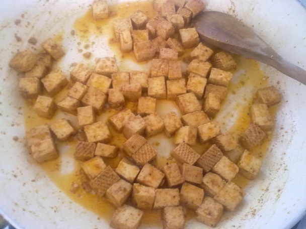 Tofu na čínsky spôsob s červenou paprikou - obrázok 1