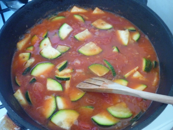 Mäsové guľky v paradajkovej omáčke s cuketou a domácimi tagliatelle (fotorecept) - obrázok 3