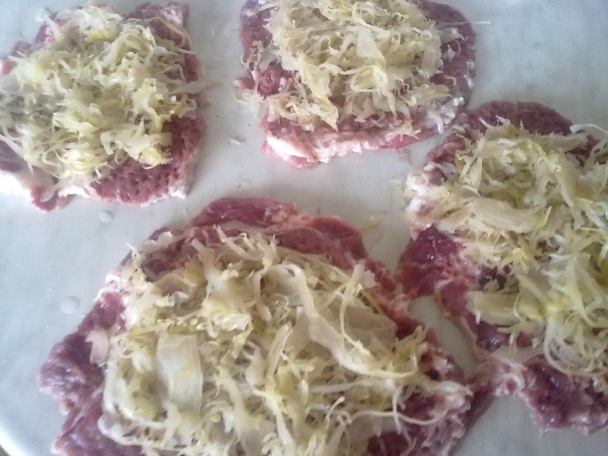 Bravčové závitky s kyslou kapustou a super omáčkou (fotorecept) - obrázok 1