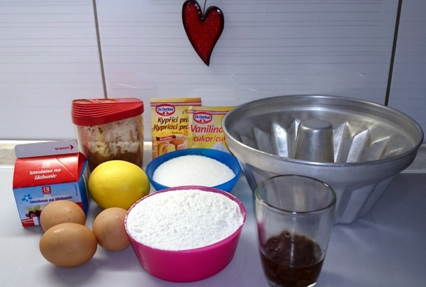 Bábovka zo šľahačky (fotorecept) - obrázok 1