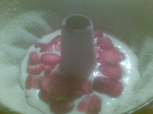 Jahodovo-čokoládová bábovka - obrázok 4