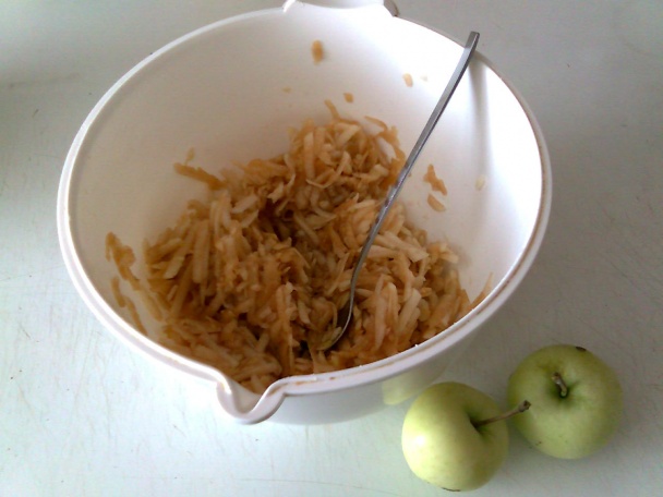 Jablkovo-tvarohová žemľovka (fotorecept) - obrázok 1