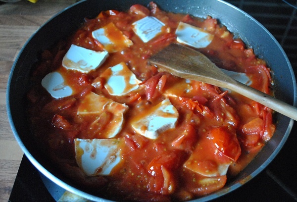 Cestoviny s kozím syrom, špenátom a paradajkami - obrázok 2