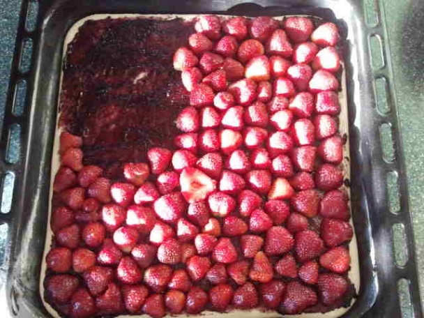 Svieže jahodové rezy - obrázok 1