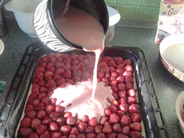 Svieže jahodové rezy - obrázok 3