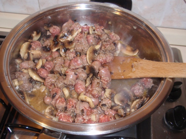 Tagliatelle con salsiccia e funghi - obrázok 3