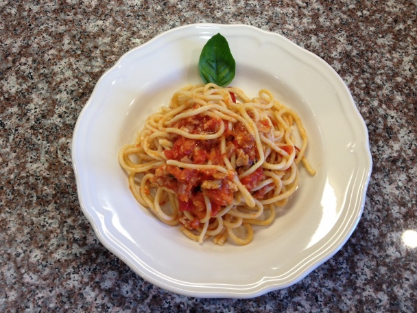 Bucatini s rajčinovou omáčkou a slaninkou - obrázok 13