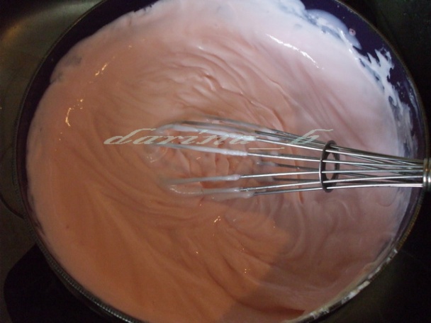 Tvarohovo - pudingová torta s jahodami - obrázok 4