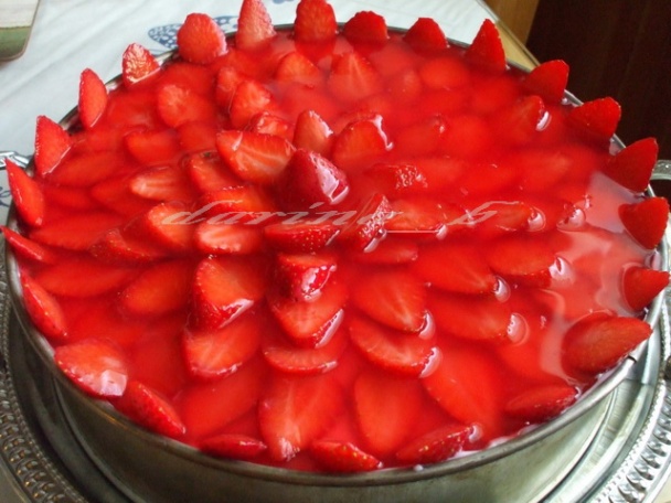 Tvarohovo - pudingová torta s jahodami - obrázok 11