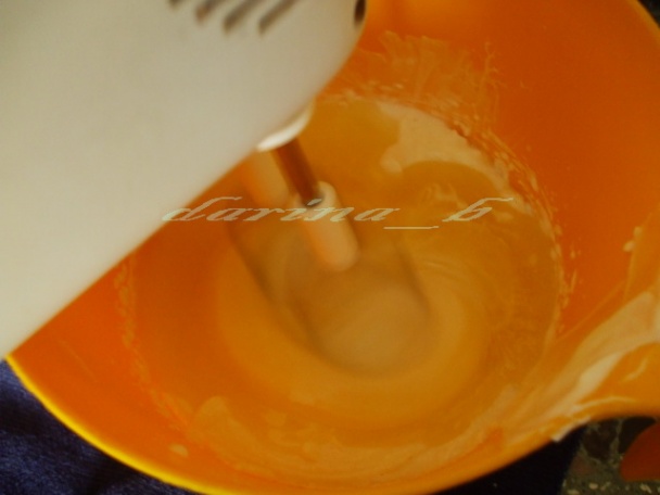 Nepečená dvojfarebná tvarohová torta - obrázok 2