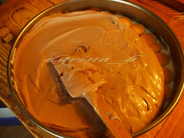 Nepečená dvojfarebná tvarohová torta - obrázok 6